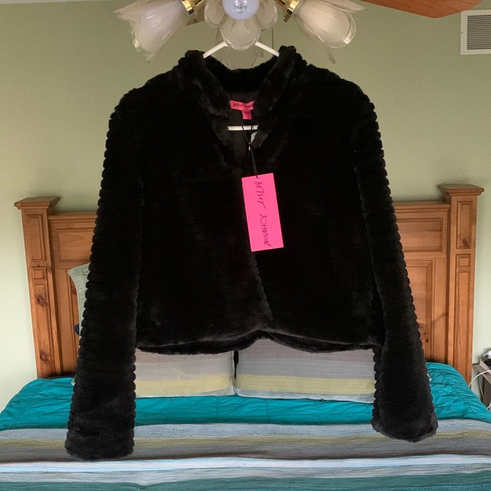 NWT black Betsey Johnson cropped faux fur jacket